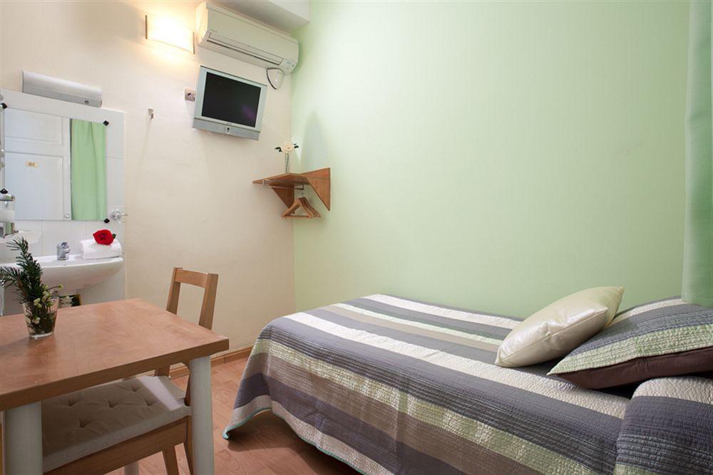 Felipe Ii Hostel