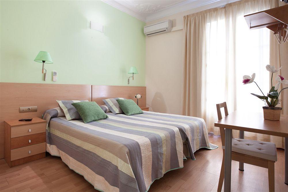 Hostel Felipe Ii *