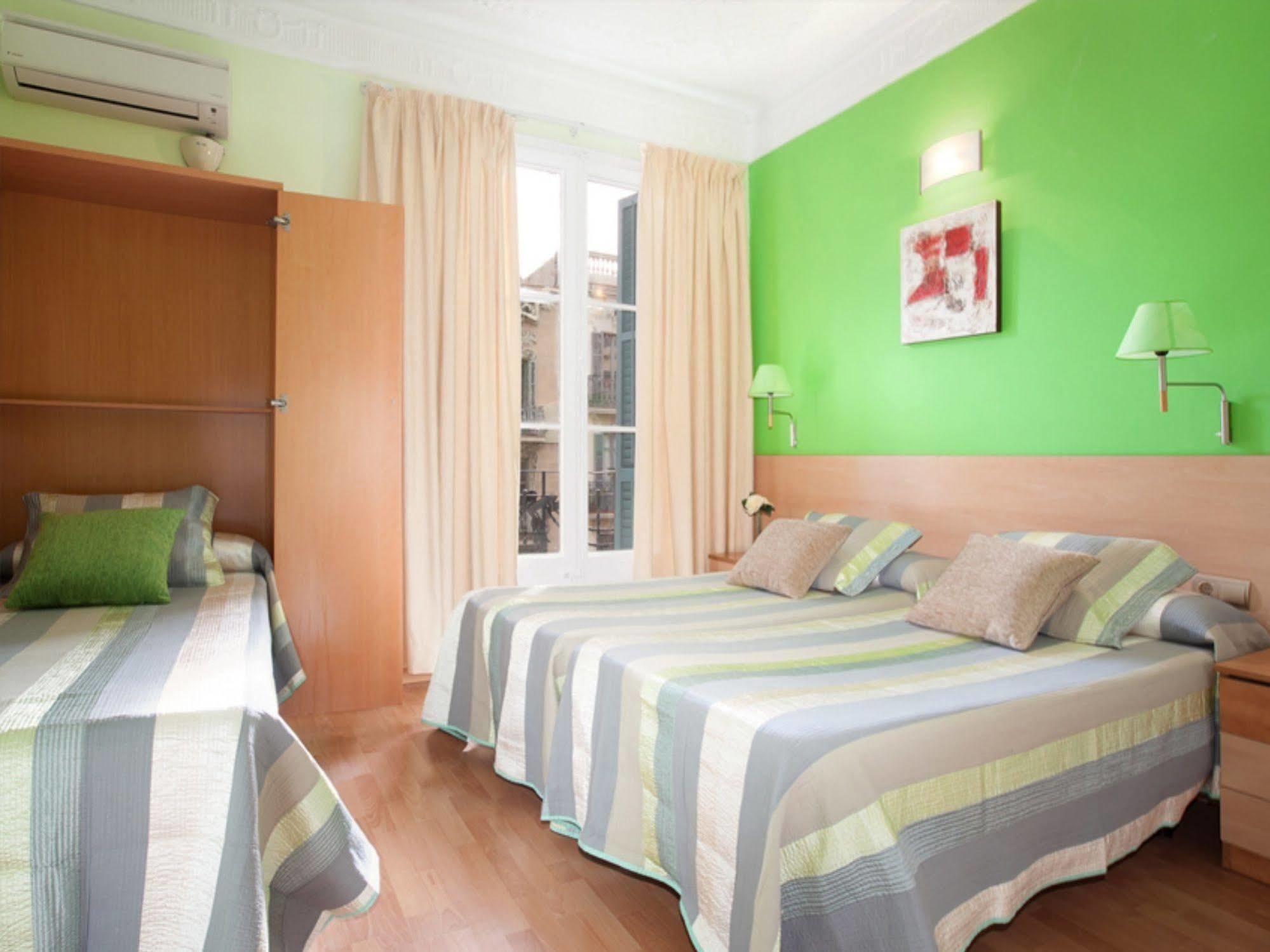 Hostel Felipe Ii *